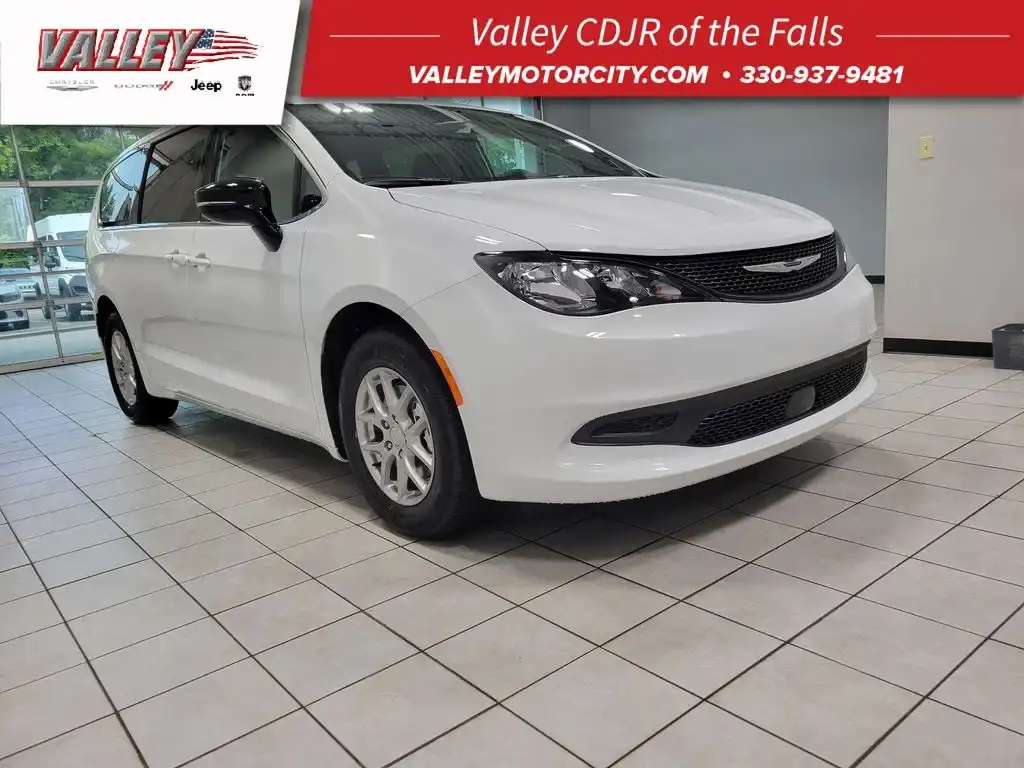 2027 Chrysler Voyager LX's photo