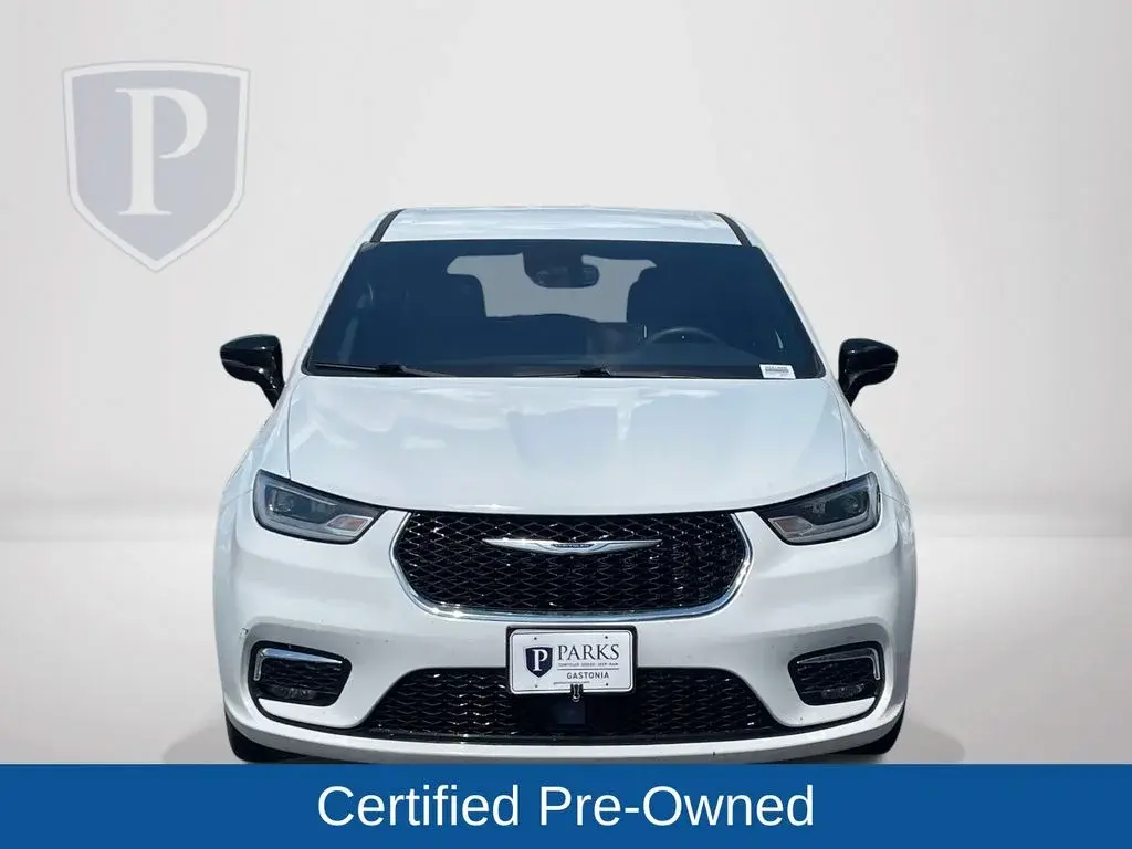 2025 Chrysler Pacifica Select photo 4