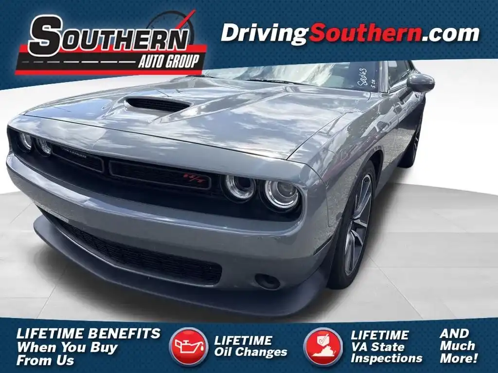 2023 Dodge Challenger R/T's photo