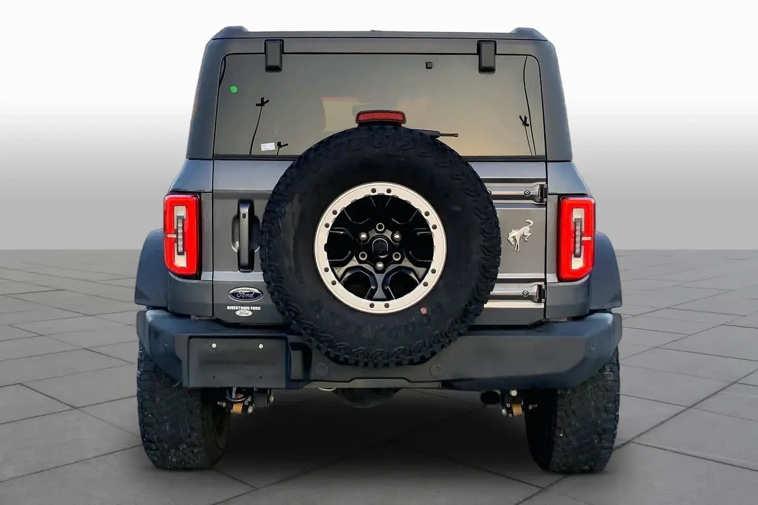 2023 Ford Bronco Outer Banks 4WD photo 5