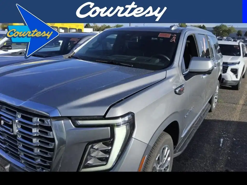 2025 GMC Yukon Denali AWD's photo
