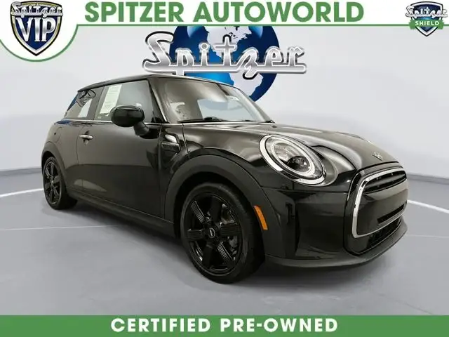 2024 MINI Hardtop Cooper photo 1