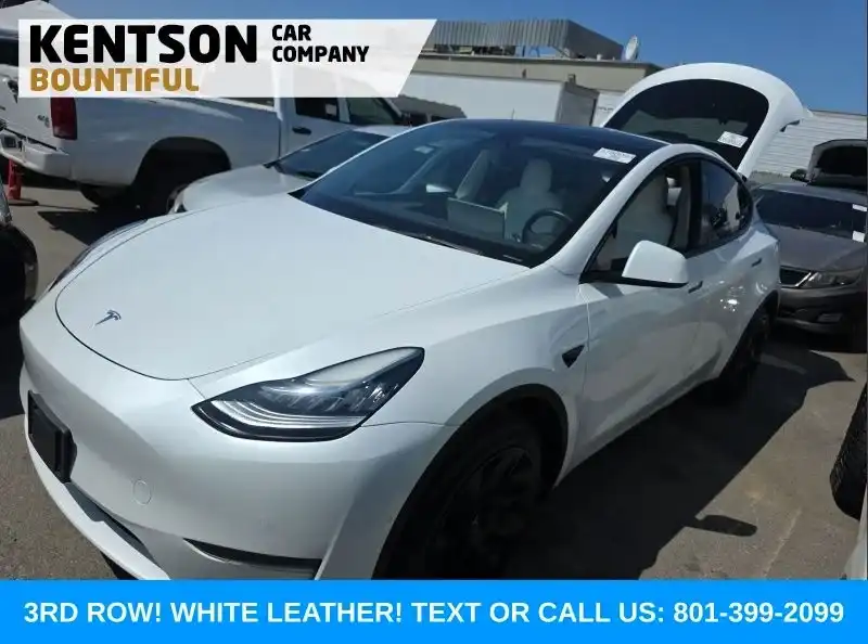 2022 Tesla Model Y Long Range Dual Motor All-Wheel Drive's photo