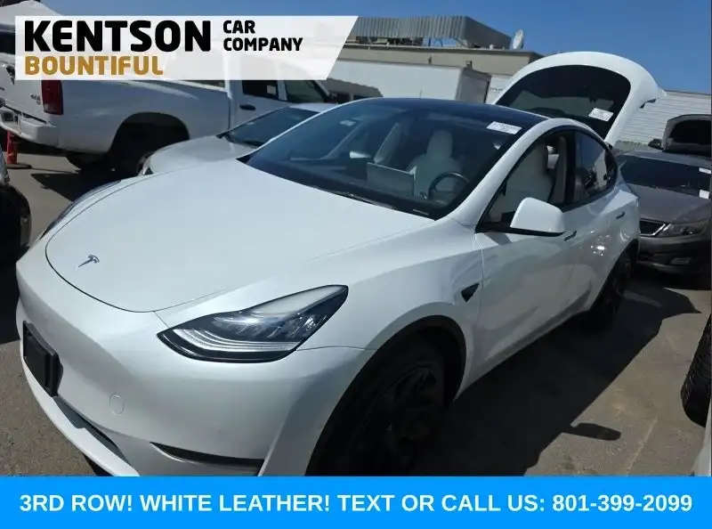 2022 Tesla Model Y Long Range Dual Motor All-Wheel Drive's photo