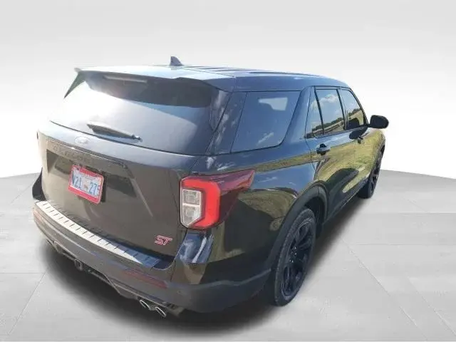 2022 Ford Explorer ST 4WD photo 3