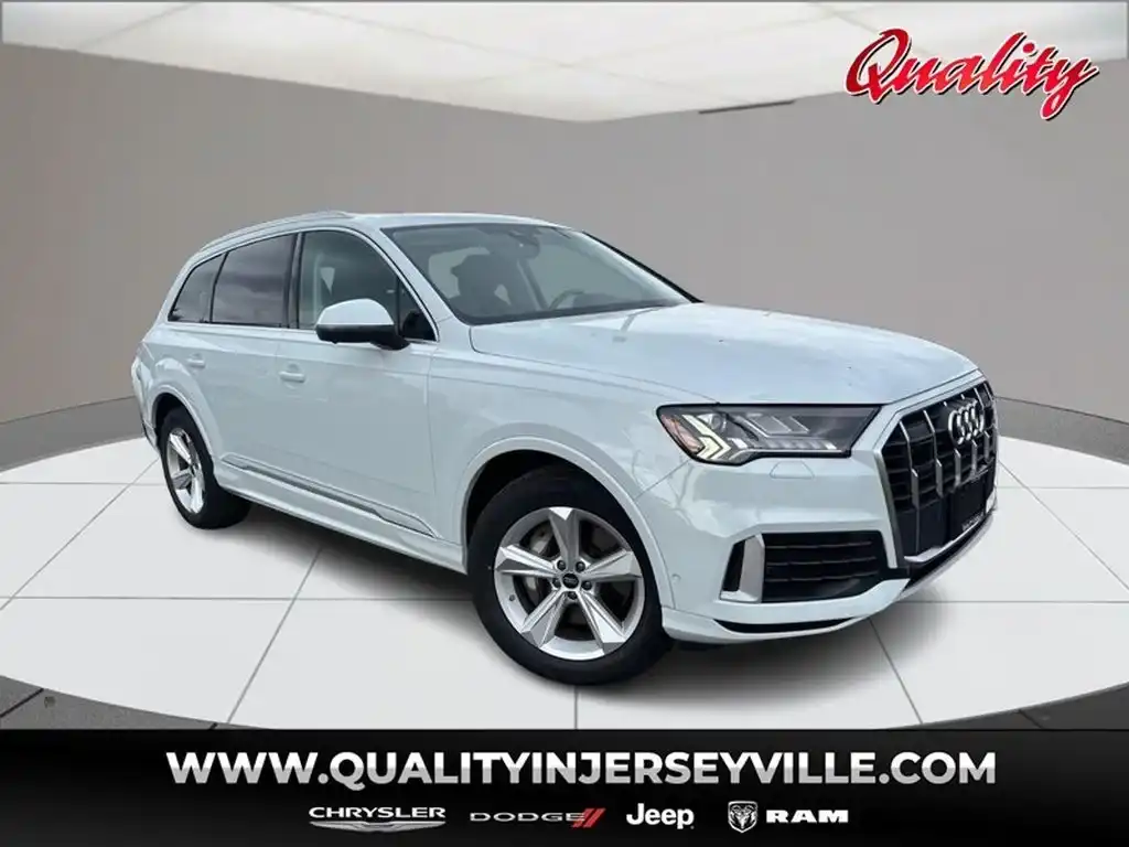 2024 Audi Q7 45 Premium Plus quattro Tiptronic's photo