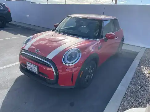 2023 MINI Hardtop Cooper's photo