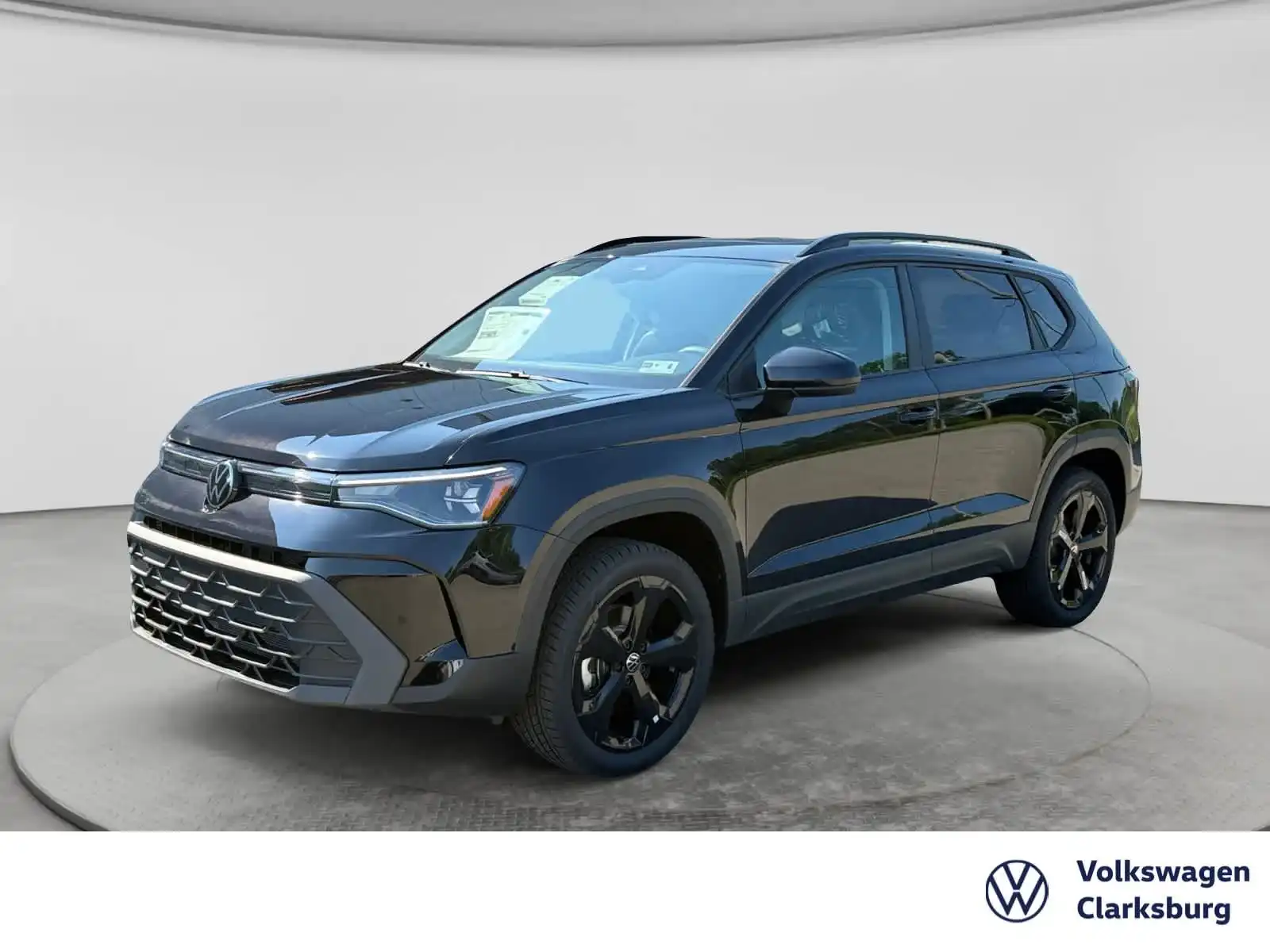 2026 Volkswagen Taos 1.5T SE Black 4Motion's photo