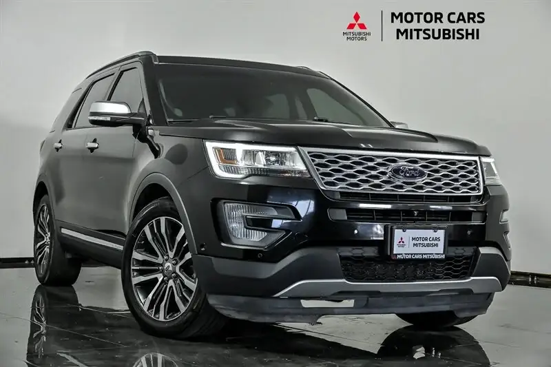 2017 Ford Explorer Platinum 4WD photo 1