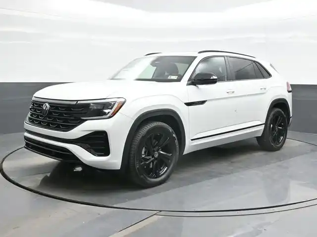 2026 Volkswagen Atlas Cross Sport 2.0T SEL R-Line 4Motion's photo