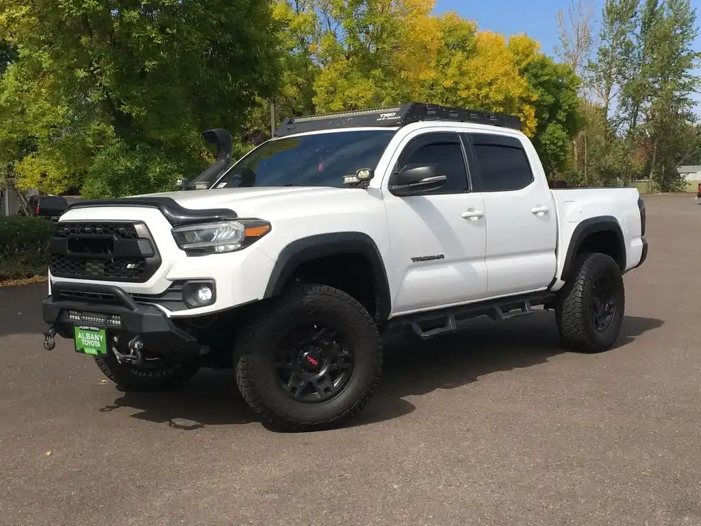 2021 Toyota Tacoma TRD Off-Road Double Cab 4WD V6 Auto Short Bed's photo