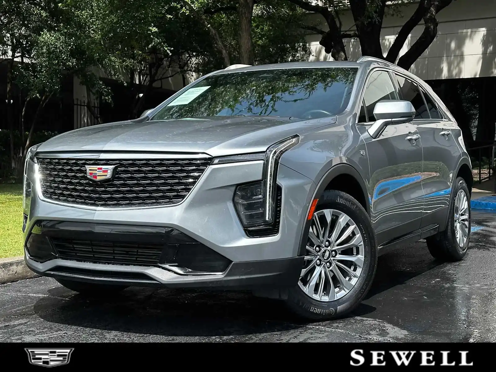 2024 Cadillac XT4 Premium Luxury AWD's photo