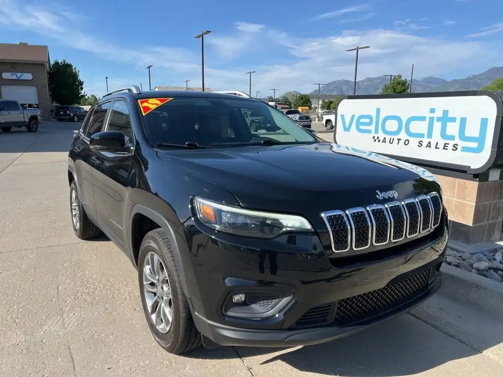 2019 Jeep Cherokee Latitude Plus 4X4's photo