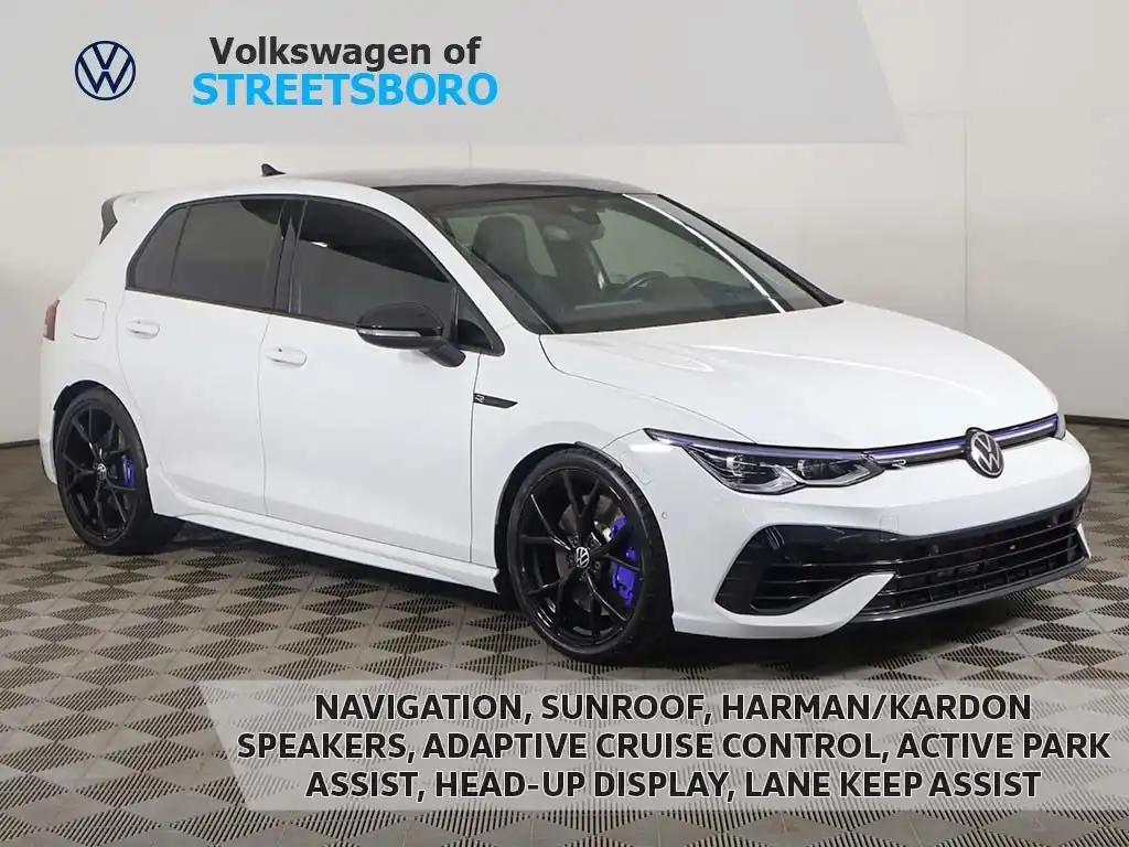 2023 Volkswagen Golf R 4-Door DSG's photo