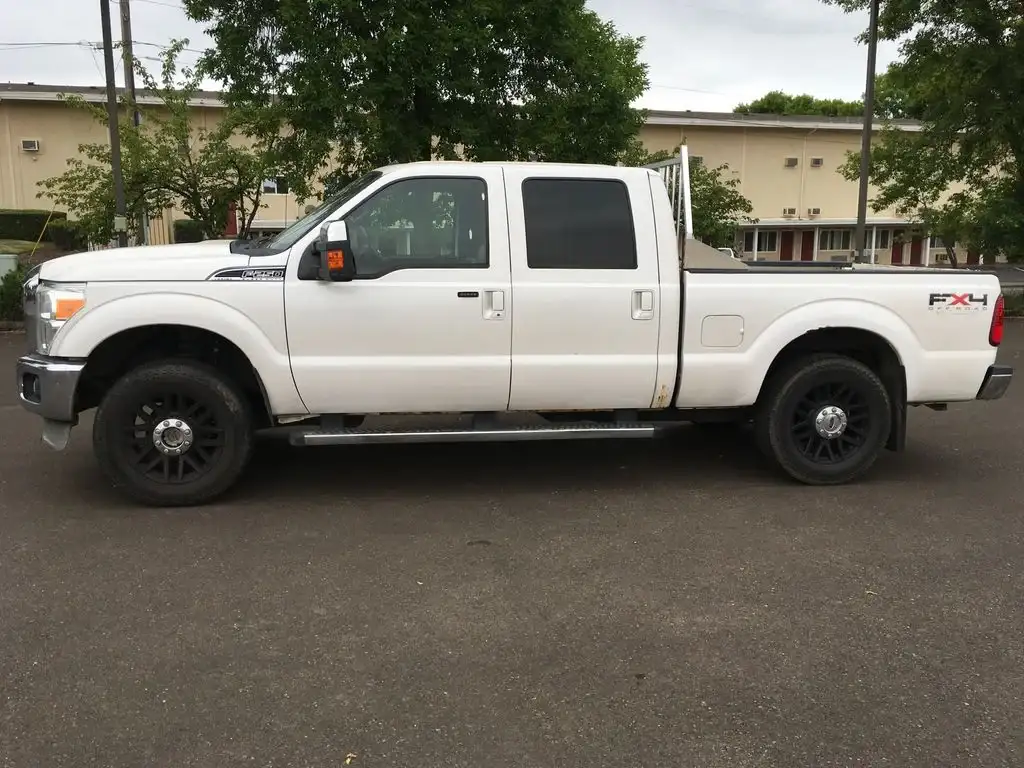 2011 Ford F-250 Lariat 4WD Crew Cab 156 in's photo