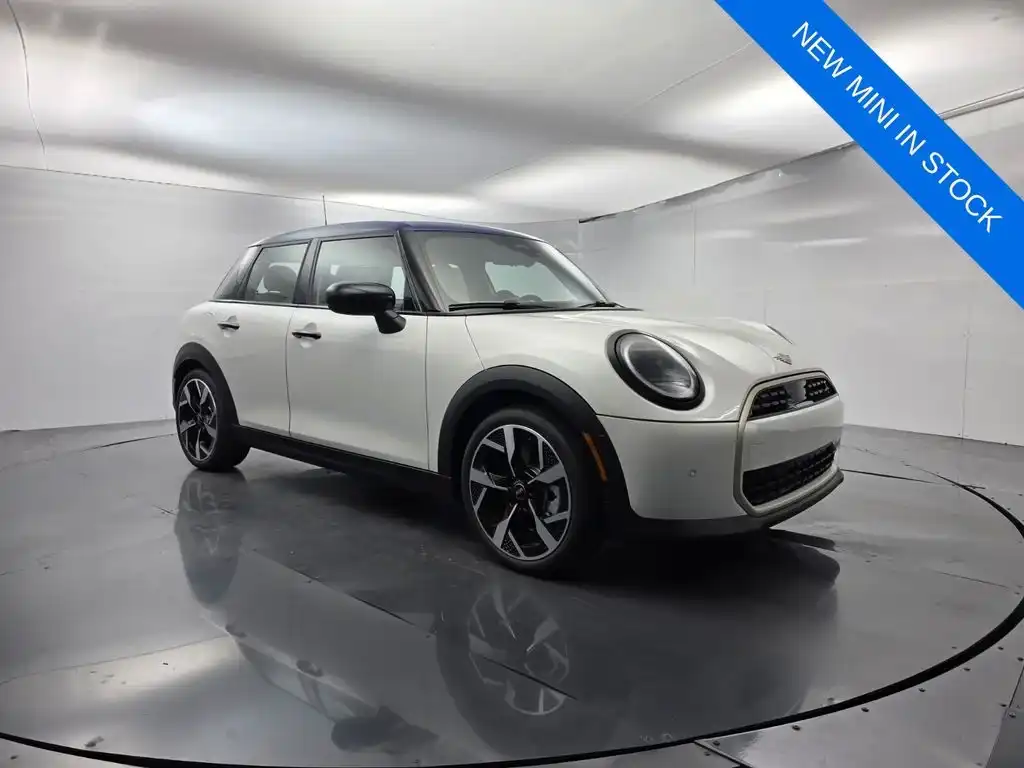 2026 MINI Hardtop Cooper S Signature's photo