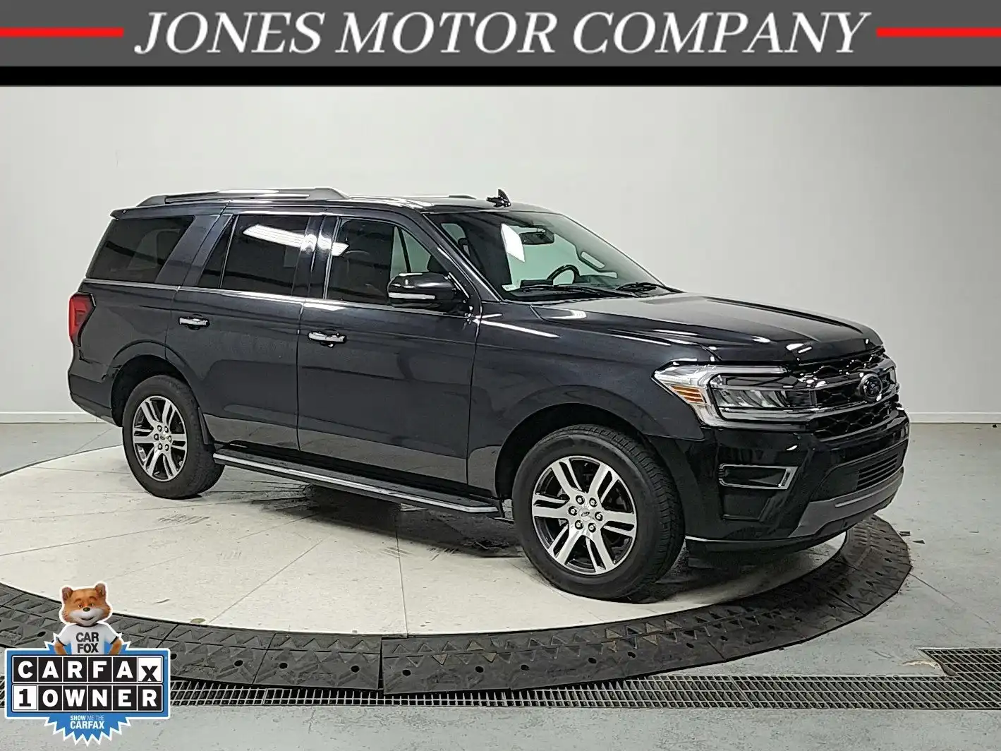 2022 Ford Expedition Limited's photo