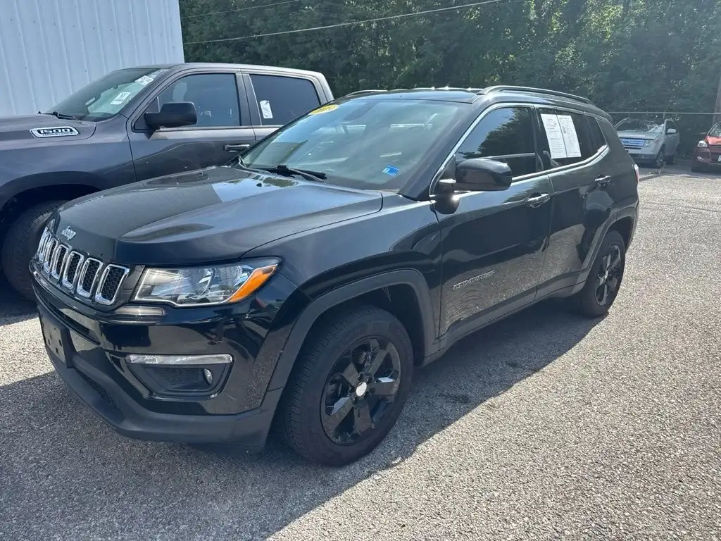 2019 Jeep Compass Latitude 4X4 photo 1