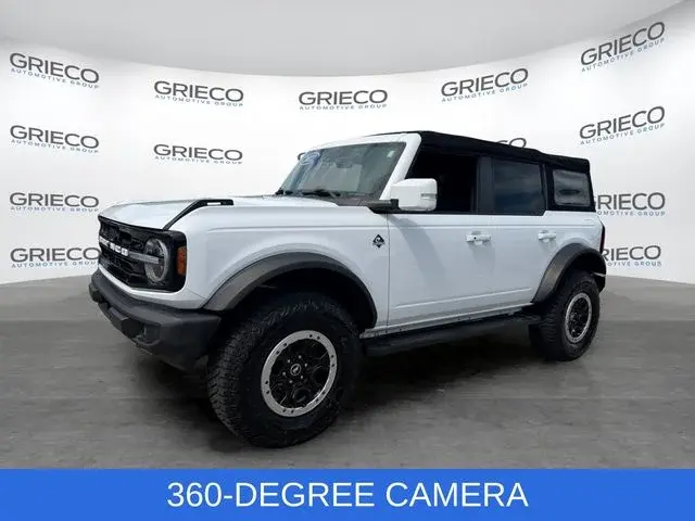 2022 Ford Bronco Outer Banks Advanced 4x4 photo 3