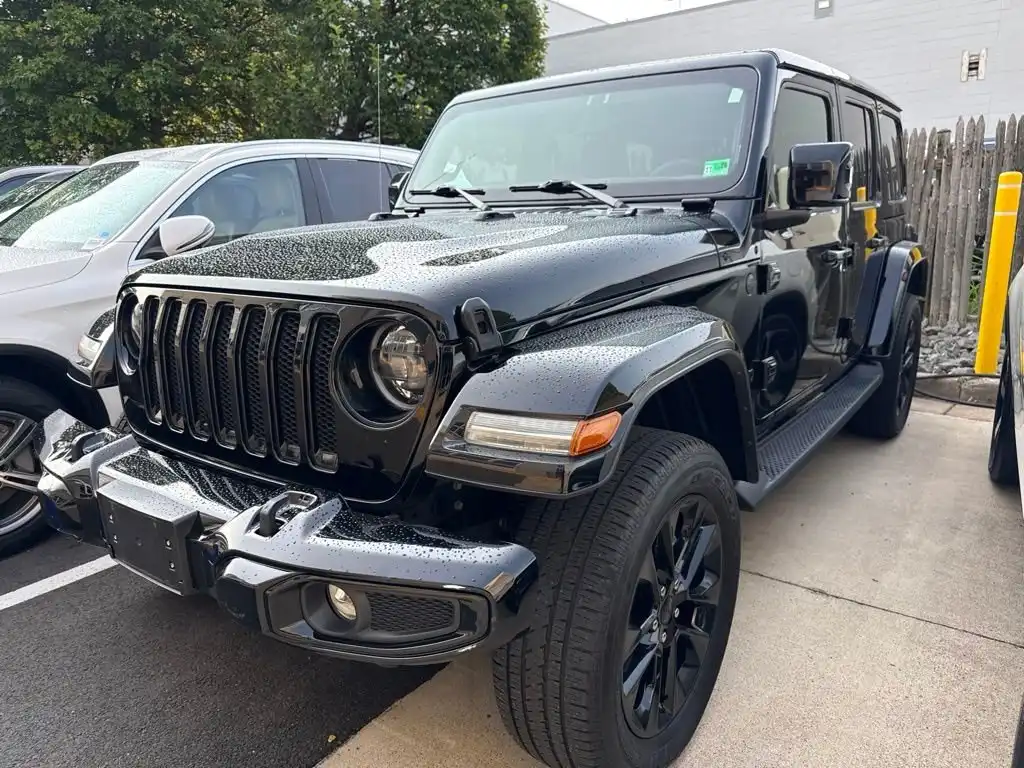 2023 Jeep Wrangler High Altitude's photo