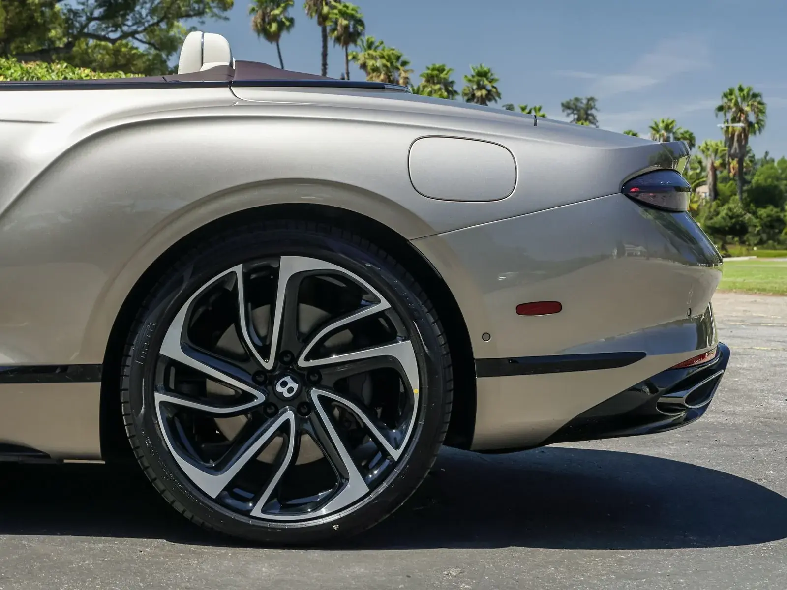 2026 Bentley Continental GT Base photo 4