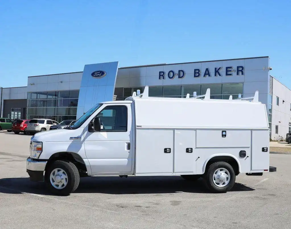 2026 Ford E-Series SRW E-350 Super Duty 138 in WB's photo