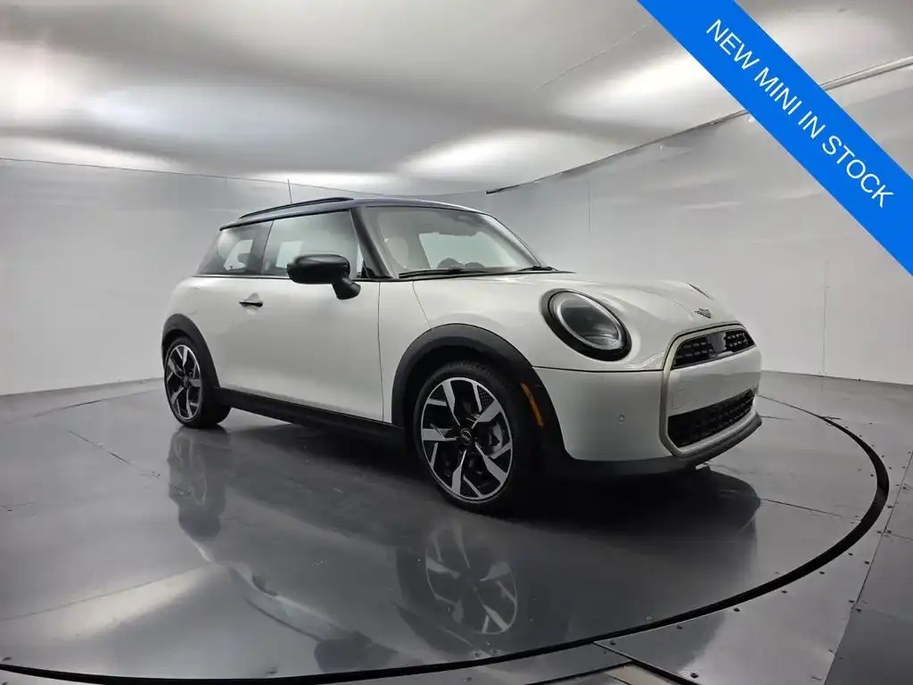 2026 MINI Hardtop Cooper S Signature's photo