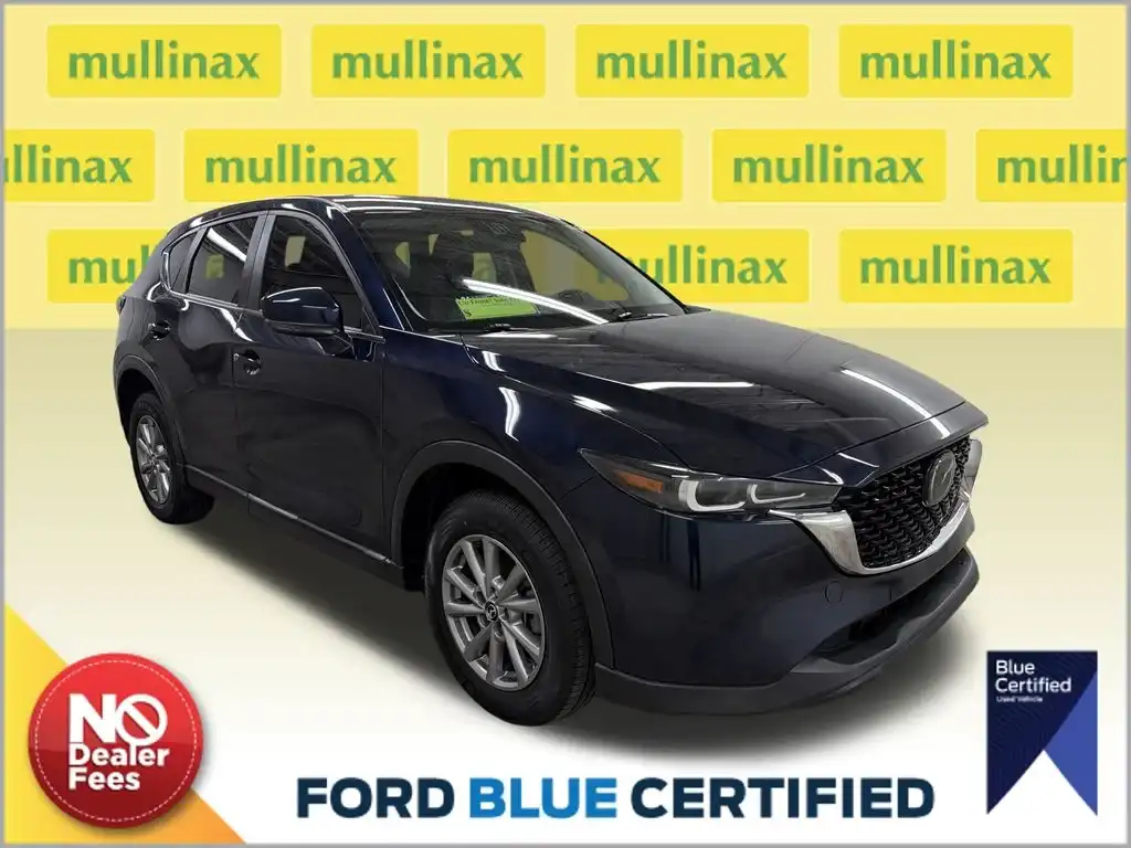 2023 Mazda CX-5 S Preferred package Auto AWD's photo