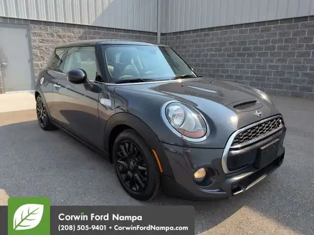 2015 MINI Cooper S's photo
