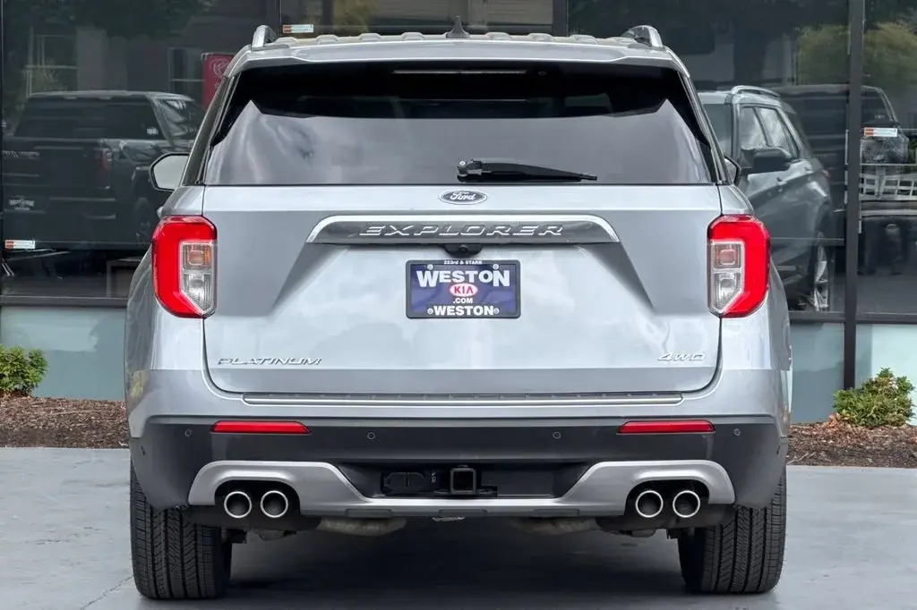 2022 Ford Explorer Platinum 4WD photo 5