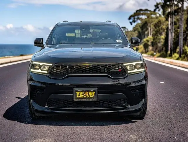 2025 Dodge Durango GT AWD Plus photo 3