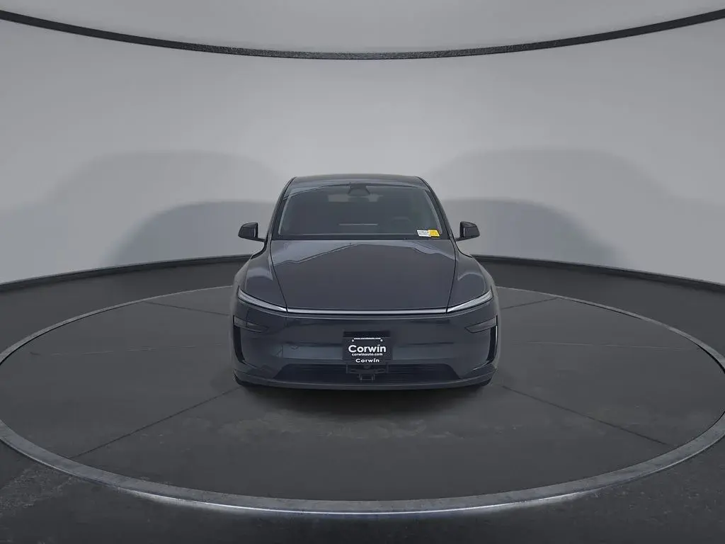 2026 Tesla Model Y Premium AWD photo 5