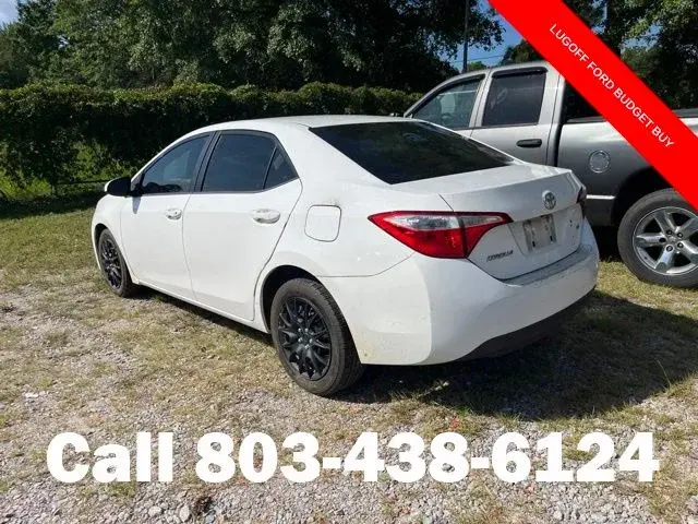 2014 Toyota Corolla LE AT photo 3