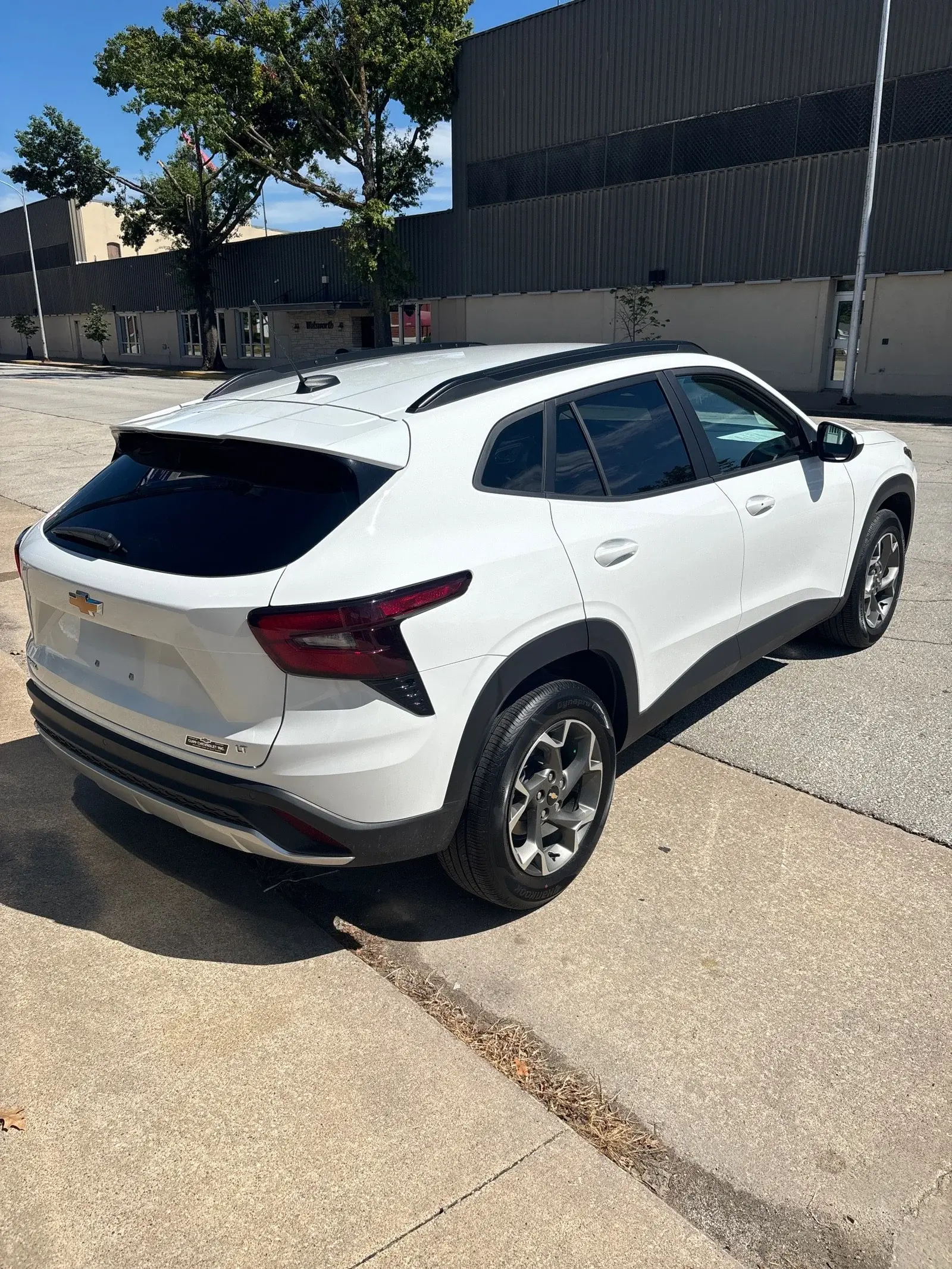 2025 Chevrolet Trax LT photo 5