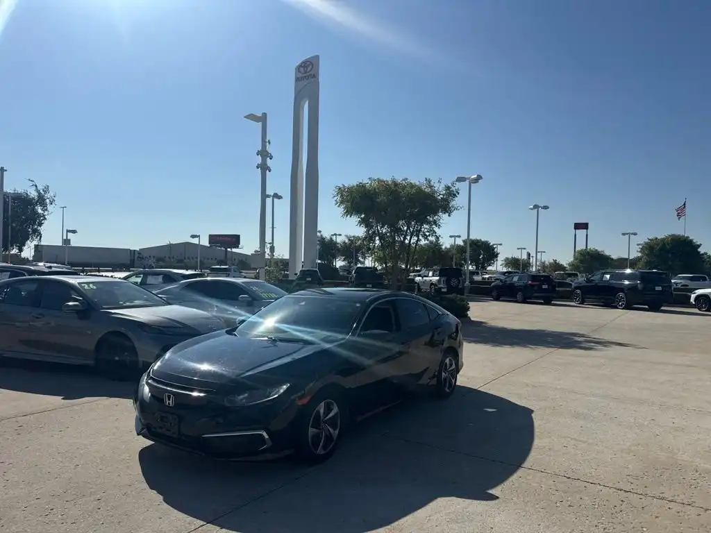 2019 Honda Civic LX CVT's photo
