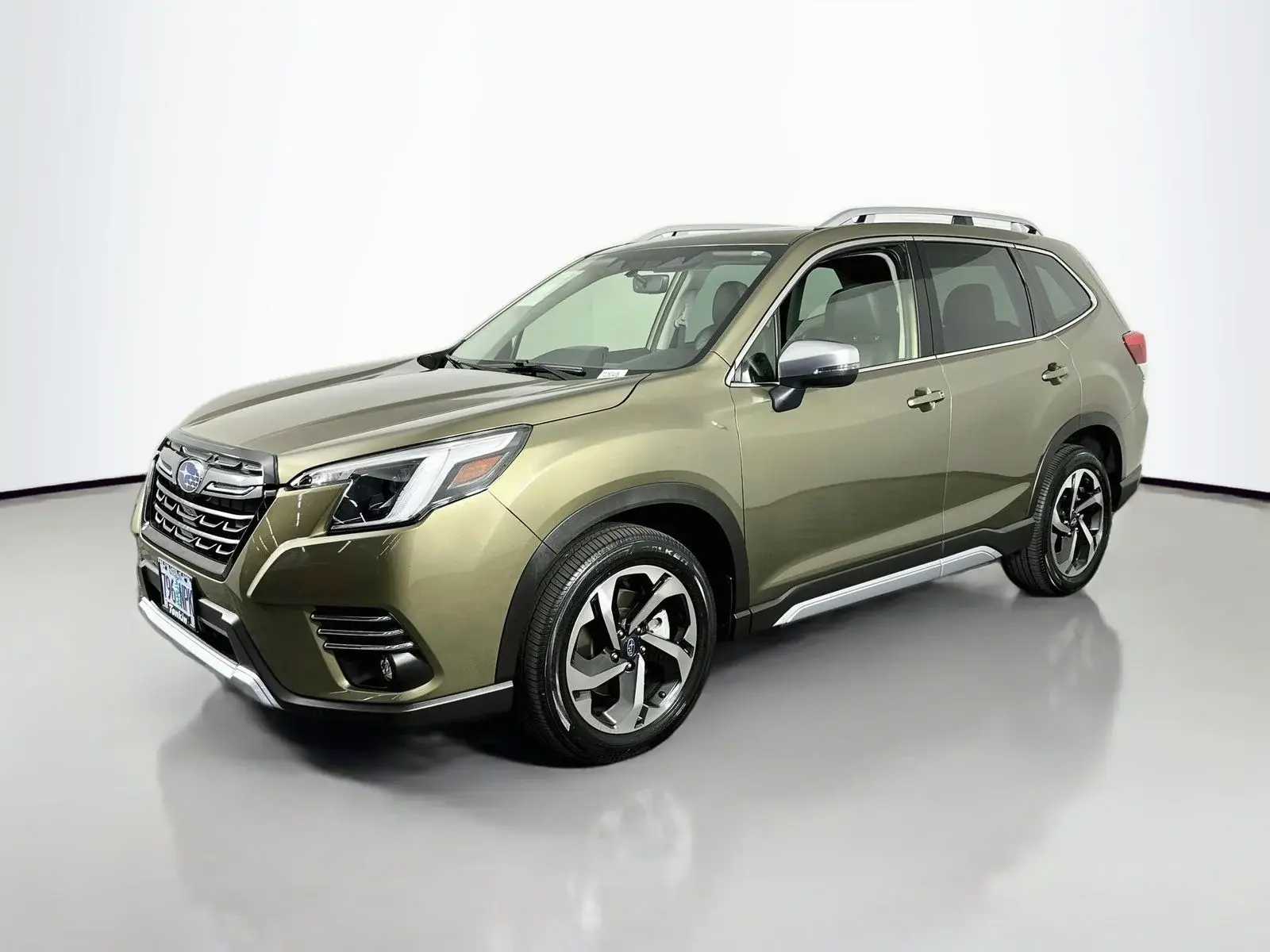 2022 Subaru Forester Touring photo 3