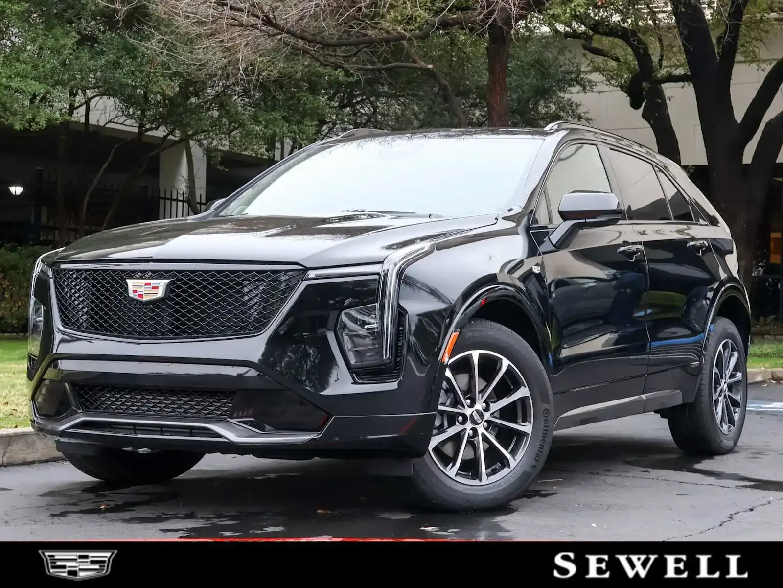 2024 Cadillac XT4 Sport's photo