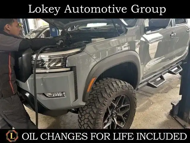 2023 Nissan Frontier PRO-4X Crew Cab 4X4's photo