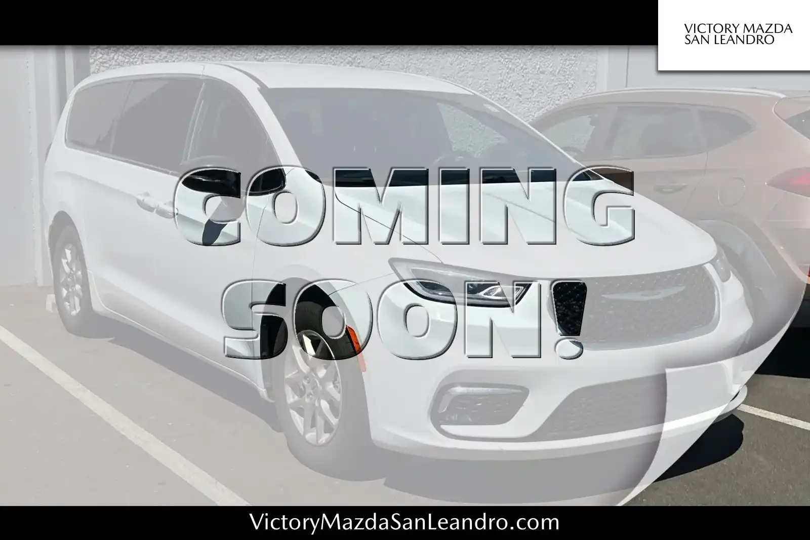 2025 Chrysler Pacifica Select's photo