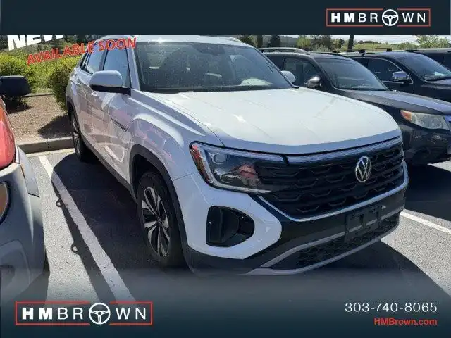 2024 Volkswagen Atlas Cross Sport 2.0T SE 4Motion's photo