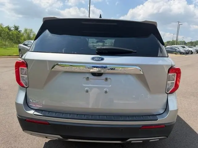 2021 Ford Explorer XLT RWD photo 5
