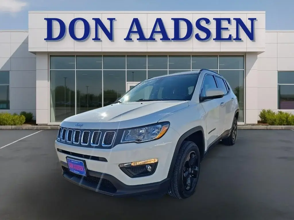 2020 Jeep Compass Latitude 4WD photo 3