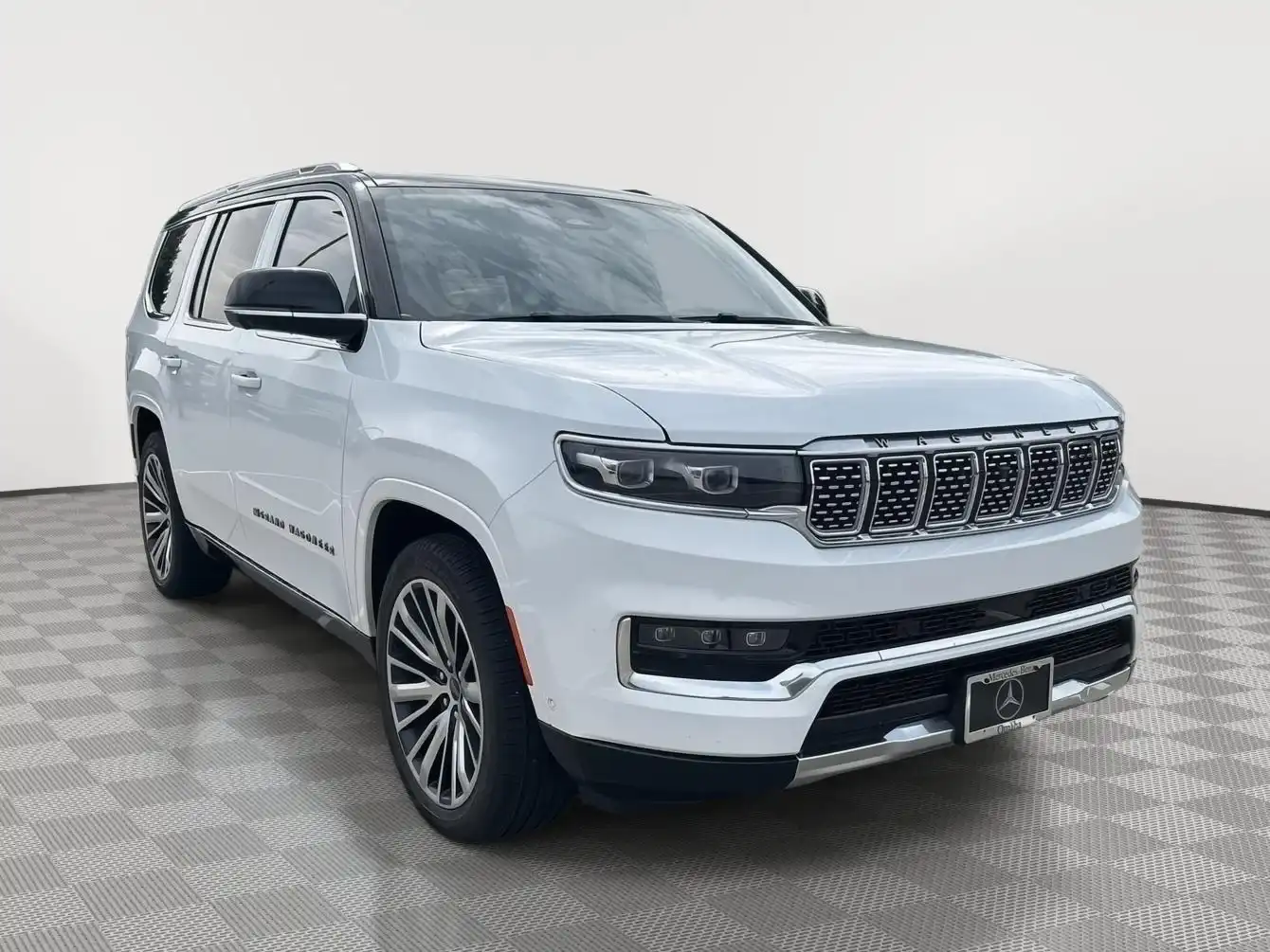 2023 Jeep Grand Wagoneer Series III 4WD's photo