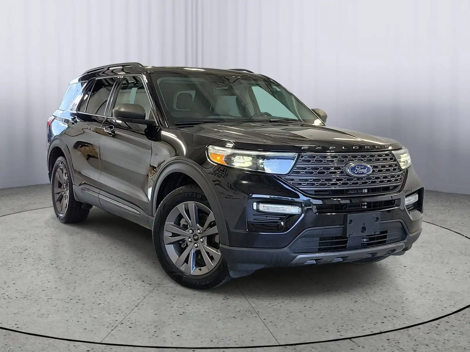 2021 Ford Explorer XLT 4WD's photo