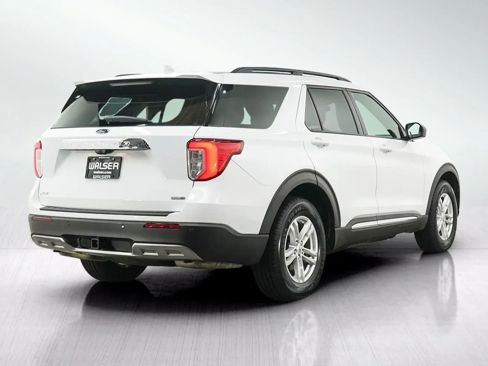 2020 Ford Explorer XLT 4WD photo 5