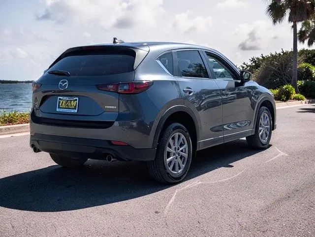 2023 Mazda CX-5 S Preferred package Auto AWD photo 5