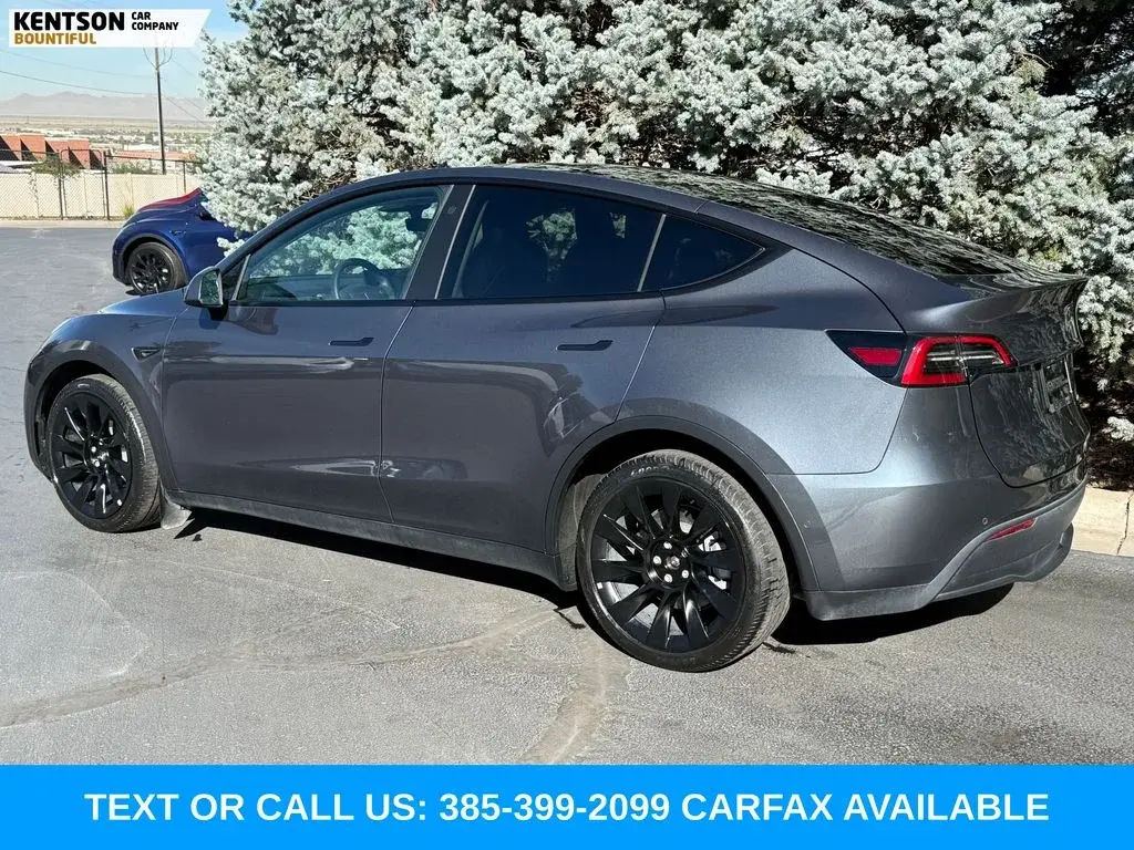 2022 Tesla Model Y Long Range Dual Motor AWD photo 5