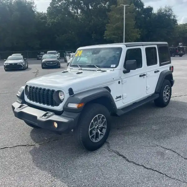 2024 Jeep Wrangler Sport S's photo