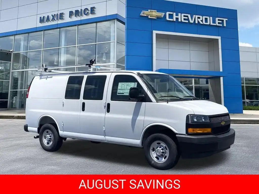 2026 Chevrolet Express 2500 Work Van HD's photo