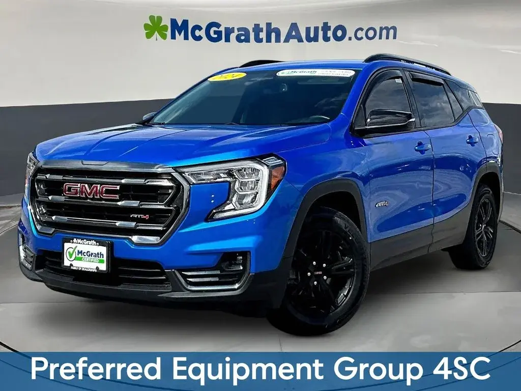 2024 GMC Terrain AT4 AWD photo 3